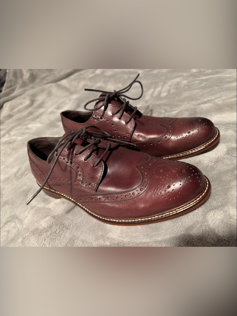 Joseph Abboud Men's Burgundy Wingtip Derby Shoes